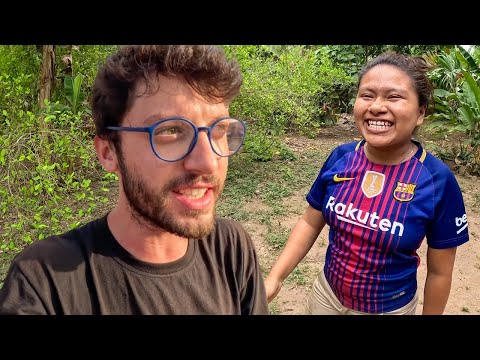 Kolombiya Yerlisi Kız Kaldıkları Evi Gezdirdi! Kolombiya’nın En Yoksul Bölgesine Gidiyorum #231