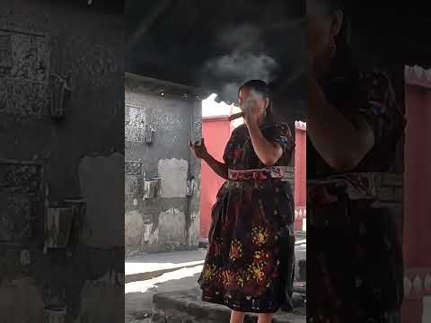 Guatemala'da ANTİK MAYA HALKININ DİNİ RİTÜELİNE KATILDIM!!