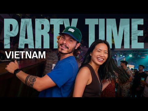 TAYVANLI KIZ BENİ PARTİYE DAVET ETTİ! VİETNAM GECELERİ! - Ho Chi Minh