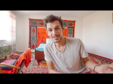 Kırgızistan'da Hiç Bilmediğim Bir Köy Evinde Uyandım! (5 dolara 350km yol)