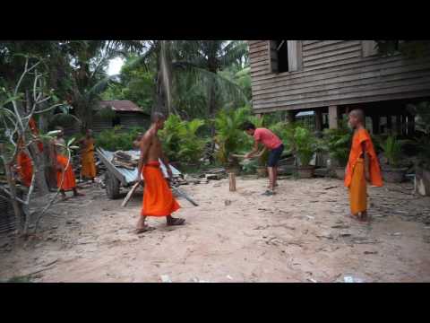 Budistler Bana Odun Kesmeyi Öğretiyor