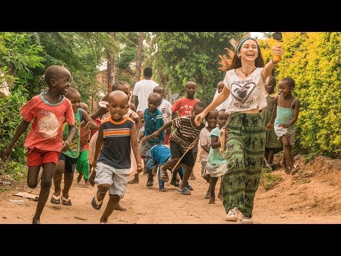 AFRİKA'NIN KÖYÜNDE BİR GÜN GEÇİRMEK!