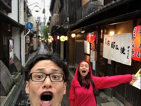 Bu Adam Ne Yapıyor Böyle!