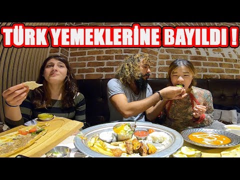 Koreliye ADANA Yedirttim (TÜRK YEMEKLERİNİ DENEDİ) ~136