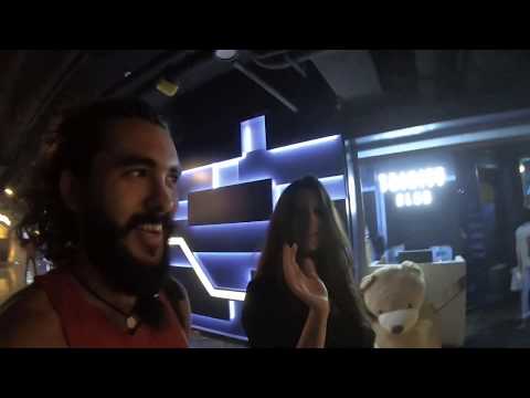 ÇİN'DE GECE HAYATI (KAMÇILI KADIN) #33