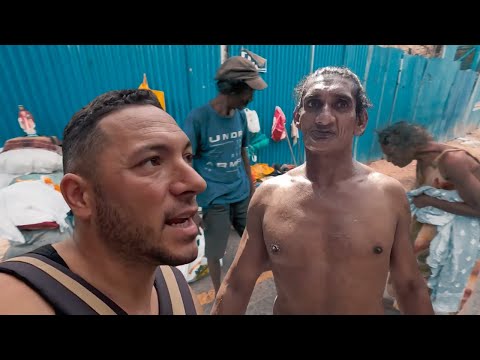 Sri Lanka’da Kimsenin Girmediği Gecekondu Bölgesine Girdim! Kadının Yaşadığı Yere ŞOK OLDUM!