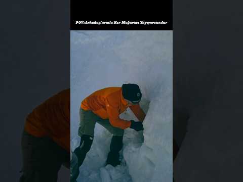 Arkadaşlarınla Kar Mağarası Yapmak