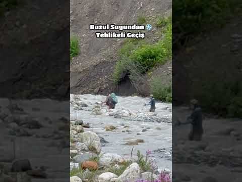 Kadın Buzul Suyuna Kapılıyordu