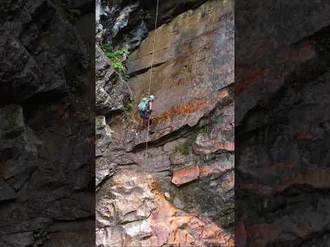 Şelaleden Heyecan Verici İpli İniş