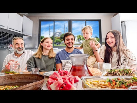Türkiye’de İlk Günümüz! Annem Favori Yemeklerimi Yapmış!