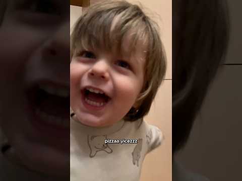 Pizza Aşığı Küçük Adamın Şirin Sevinci! #shprts