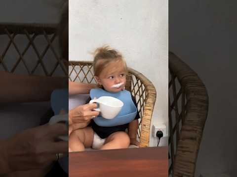 1 yaşında bıyığı çıktı 😅 #bebek