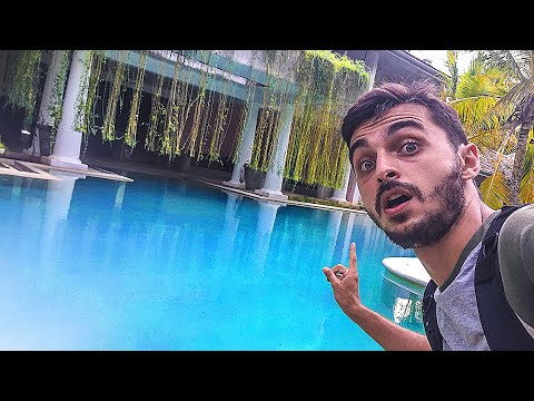 Ormanın içinde TERK EDİLMİŞ Villa Buldum !