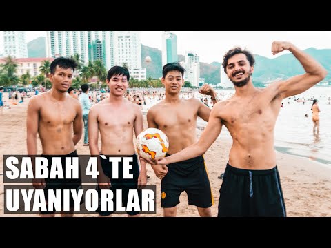 Vietnam sokaklarında herkes SPOR YAPIYOR - (7'den 70'e)