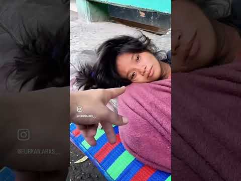 Filipinler’de yol kenarında yaşayan bir aile. Cebu City Philippines /homeless life.