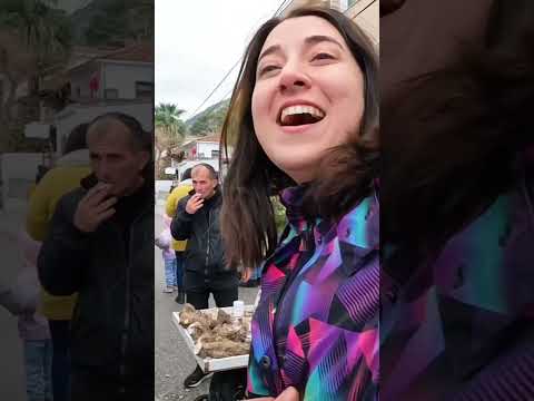 Küften bile espri çıkartan bne