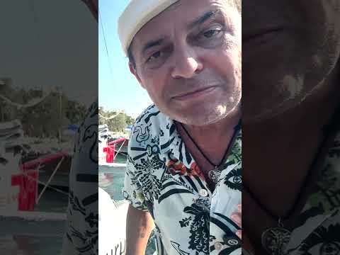 Tekneyle 3500 Mil Yol Yapmış... | Ayhan Sicimoğlu #shorts