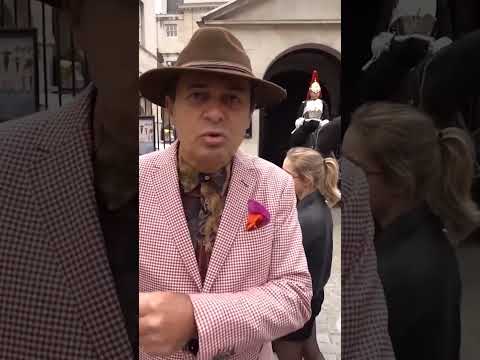 Dikkat Edin At Isırır🐴 | Ayhan Sicimoğlu #shorts