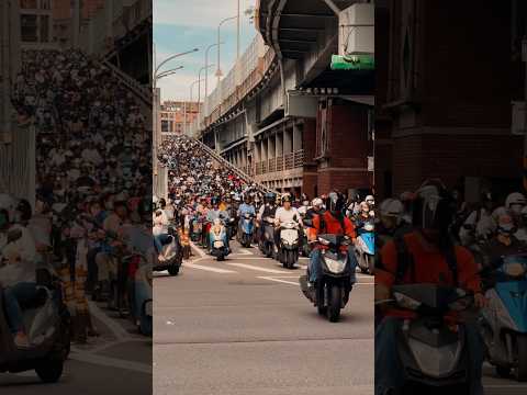 Tayvan’ın başkenti Taipei’de sabah saatleri. #taipei #taiwan #motorcycle