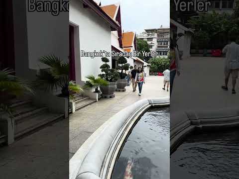 Bangkok’ta Gezerken Buldum: İçerisi Masal Gibi Bir Tapınak!