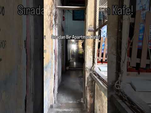 Bu Nasıl Kafe? Apartmanın İçinde Labirent Gibi! 😲