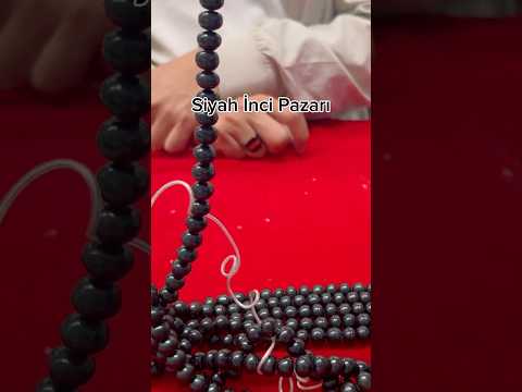 Siyah İnciyle Zarafeti Keşfedin! 💎