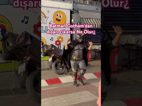 Batman'ın Dansı: Tayland Sokaklarında Süper Kahraman Ruhunu Keşfet!