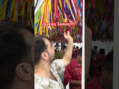 Tayland’daki Festivalde Çekiliş Çılgınlığı! 🎉🎟️