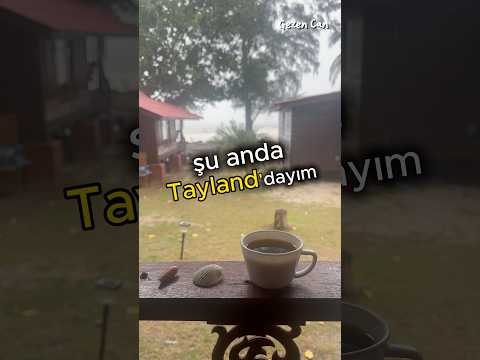 Şu yağmurda balkonda kahve içip denizi seyrediyorum afedersiniz 😄