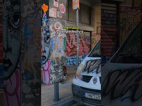 Arabaları Bile Spreyle Boyamışlar!