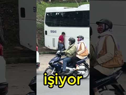 Vietnamlı Amca İşiyor