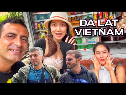 Yataklı Otobüste Yolcuya Pandik Atıyorlar 🇻🇳